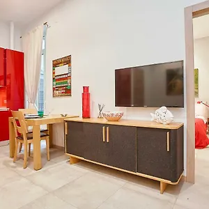 kmc-suites-red.sicilyhotelsitaly.net/